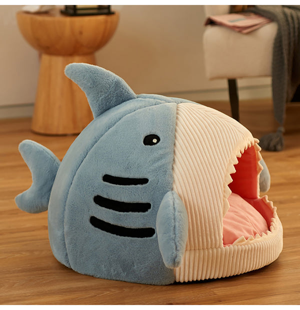 Snuggle cave Sharky